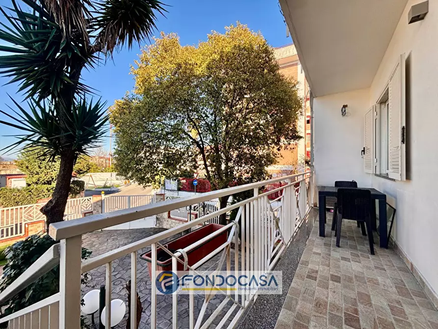 Immagine 9 di Villetta a schiera in vendita  in via giacomo leopardi a Cesa