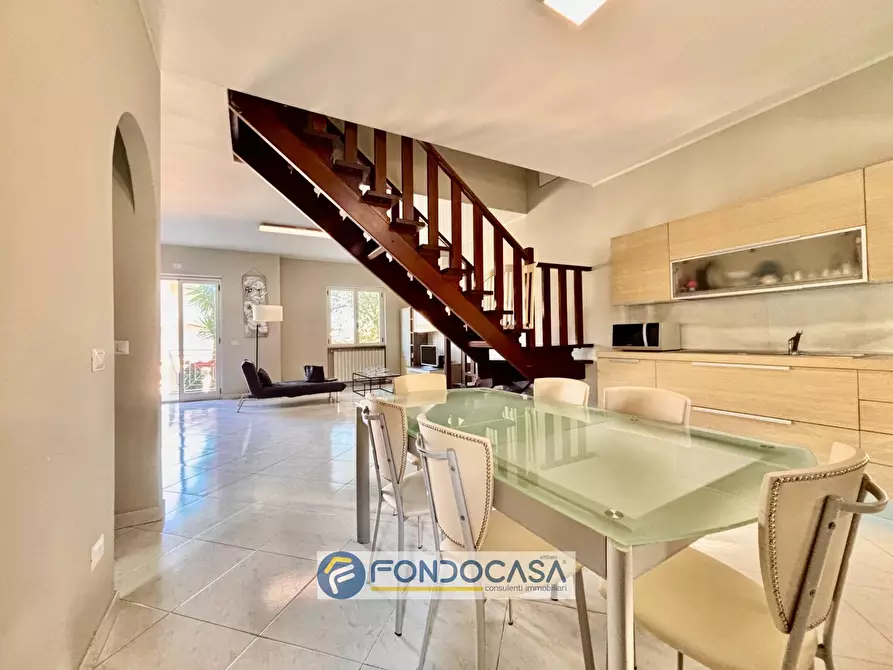 Immagine 12 di Villetta a schiera in vendita  in via giacomo leopardi a Cesa