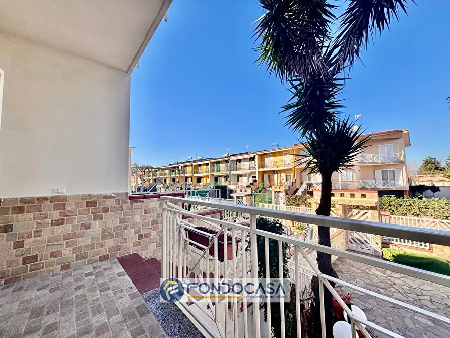 Immagine 25 di Villetta a schiera in vendita  in via giacomo leopardi a Cesa