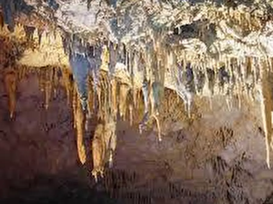 Immagine 9 di Appartamento in vendita  in VICOLO GIUSEPPE VERDI a Grotte