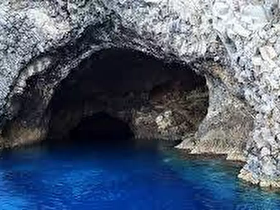 Immagine 10 di Appartamento in vendita  in VICOLO GIUSEPPE VERDI a Grotte