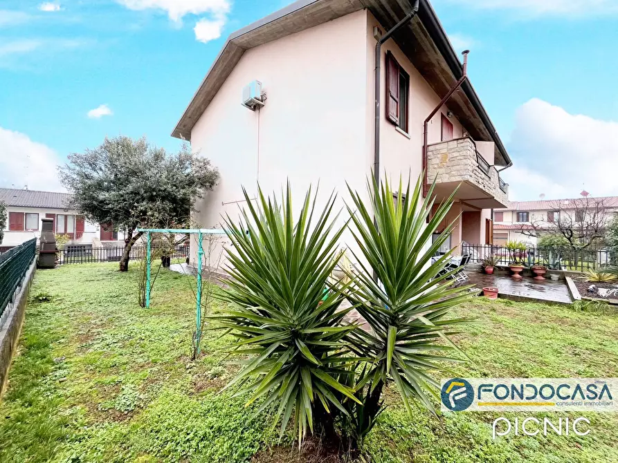 Immagine 2 di Villetta a schiera in vendita  in Capriolo a Capriolo