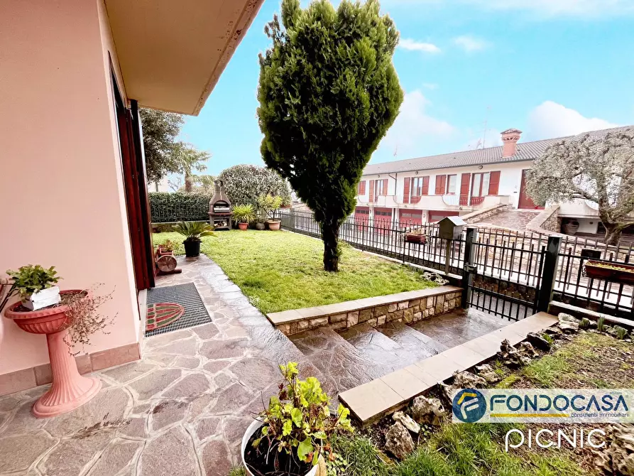 Immagine 4 di Villetta a schiera in vendita  in Capriolo a Capriolo