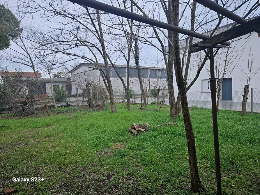 Immagine 9 di Casa indipendente in vendita  in Via Adige a Ravenna