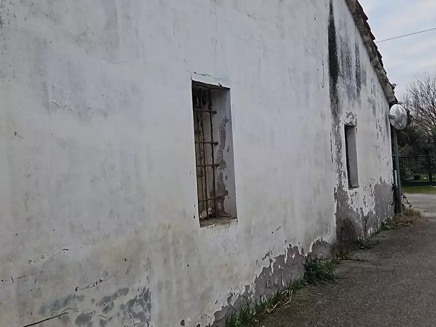 Immagine 10 di Casa indipendente in vendita  in Via Adige a Ravenna