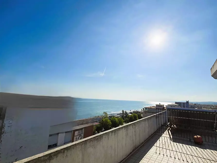 Immagine 14 di Attico in vendita  in Viale della Vittoria a Alba Adriatica