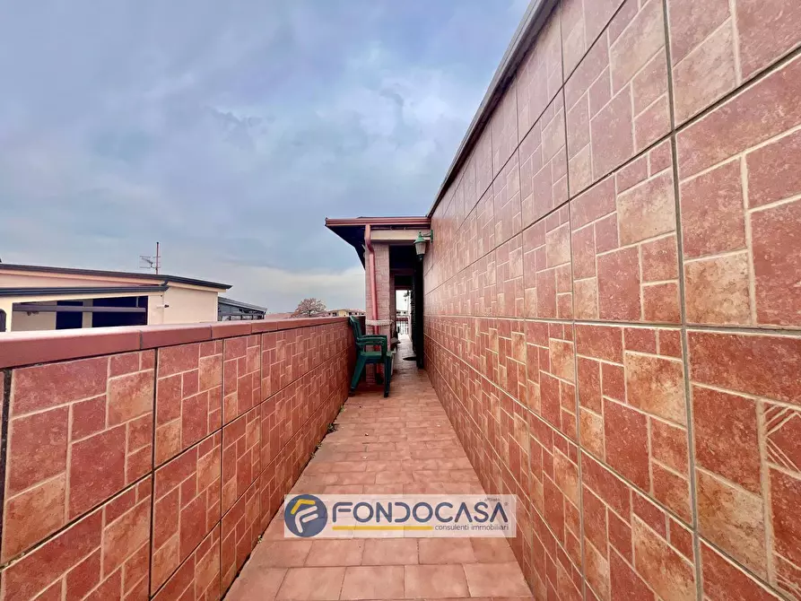 Immagine 21 di Appartamento in vendita  in giacomo matteotti a Sant'arpino