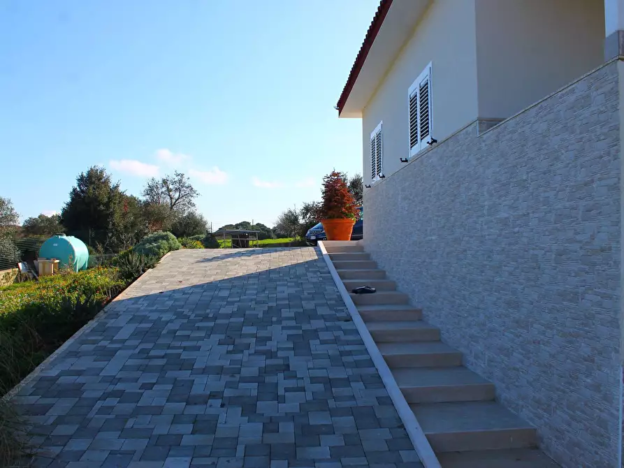 Immagine 20 di Villa in vendita  in VIA  CRISPIANO a Martina Franca