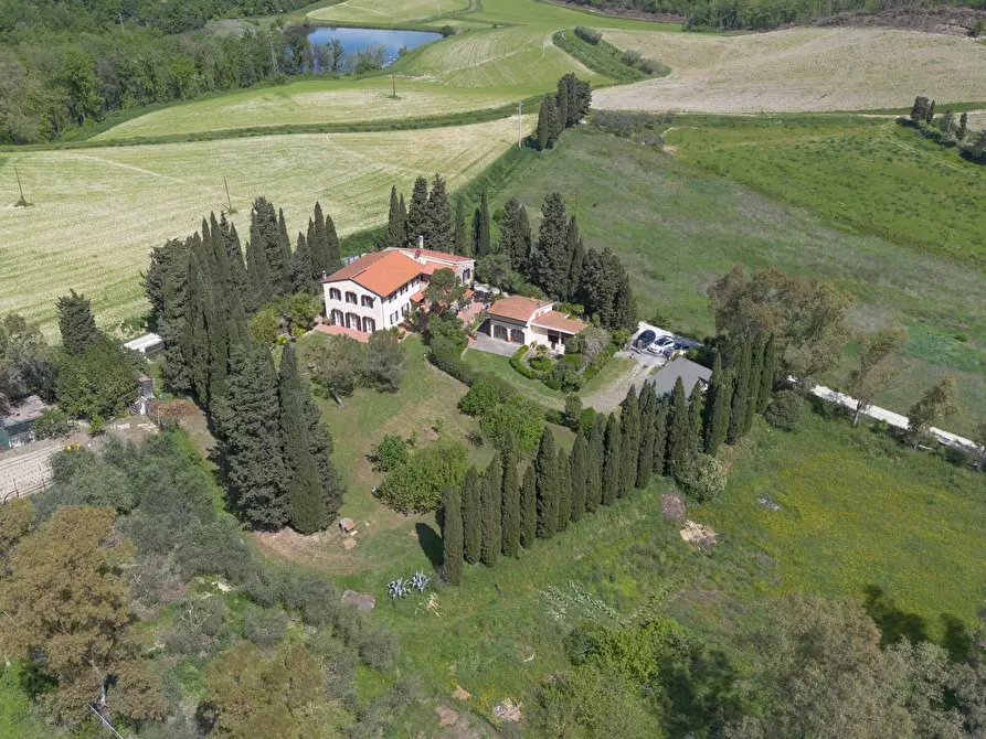 Immagine 2 di Villa in vendita  in VIA DELLE SORGENTI a Collesalvetti