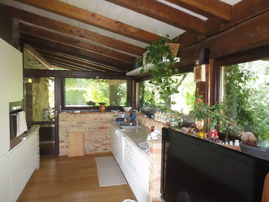 Immagine 12 di Villa in vendita  in Via tre Ottobre a Ascoli Piceno