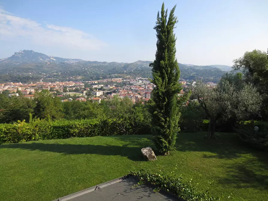 Immagine 4 di Villa in vendita  in Via tre Ottobre a Ascoli Piceno