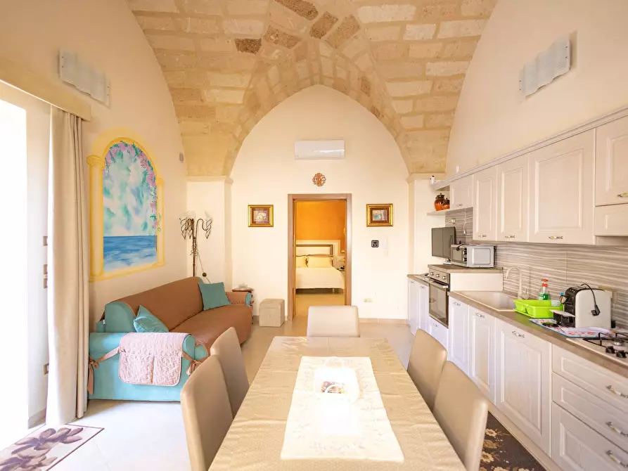 Immagine 2 di Casa indipendente in vendita  in VIA BASSEO a Lecce