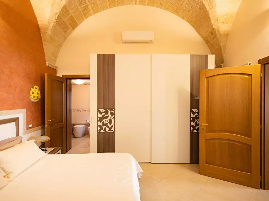 Immagine 15 di Casa indipendente in vendita  in VIA BASSEO a Lecce