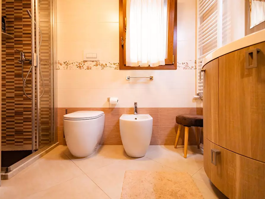 Immagine 27 di Casa indipendente in vendita  in VIA BASSEO a Lecce