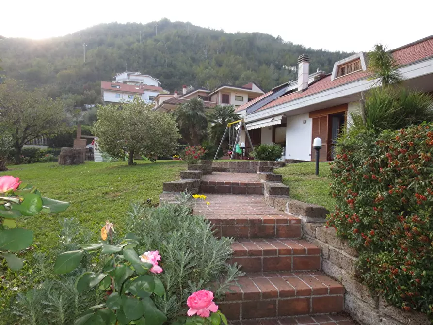 Immagine 2 di Villa in vendita  in Via Domenico Cimarosa a Ascoli Piceno