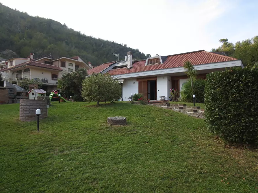 Immagine 16 di Villa in vendita  in Via Domenico Cimarosa a Ascoli Piceno