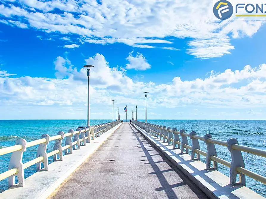 Immagine 10 di Appartamento in vendita  in via Spinetti a Forte Dei Marmi