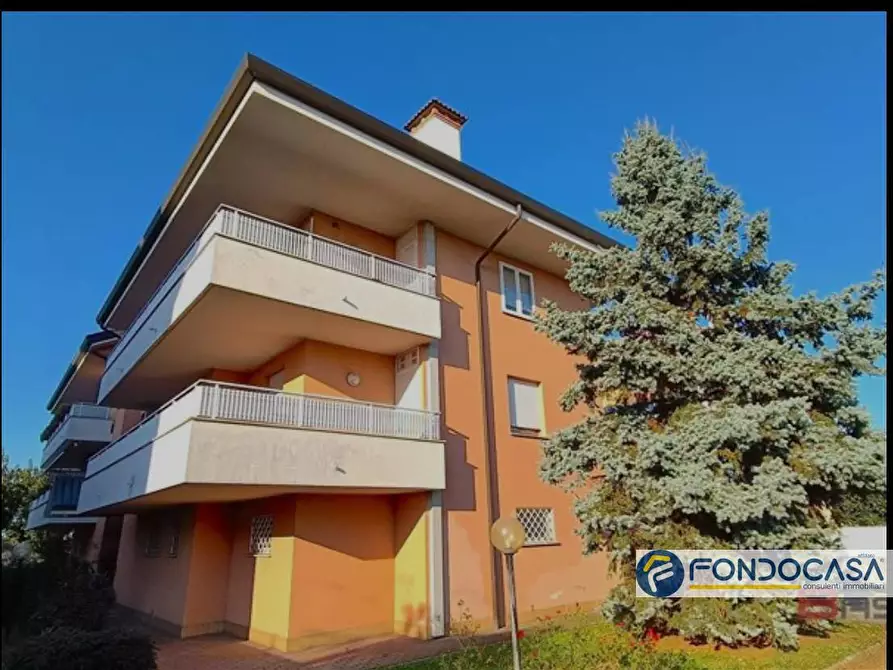 Immagine 1 di Appartamento in vendita  in villaggio morosini a Castelli Calepio