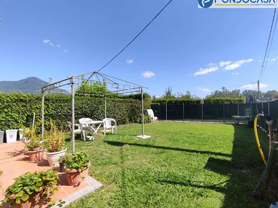 Immagine 10 di Casa bifamiliare in vendita  in VIA PADULE a Pietrasanta