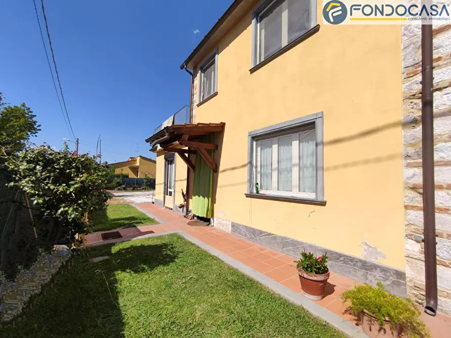 Immagine 4 di Casa bifamiliare in vendita  in VIA PADULE a Pietrasanta