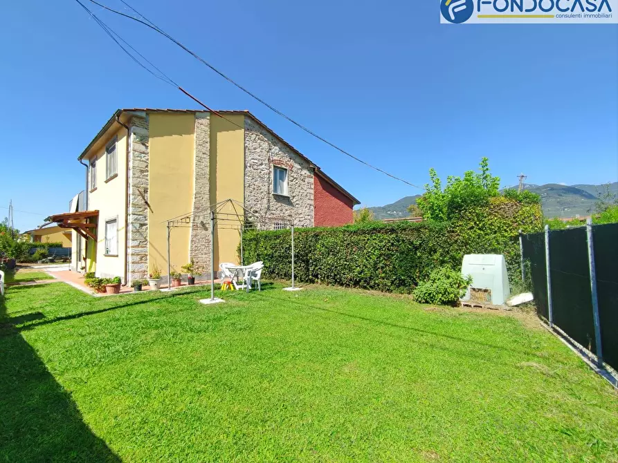 Immagine 2 di Casa bifamiliare in vendita  in VIA PADULE a Pietrasanta