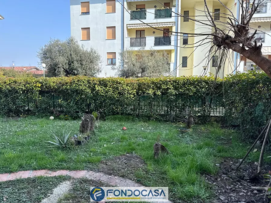 Immagine 7 di Appartamento in vendita  a Rovato