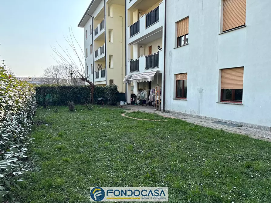 Immagine 3 di Appartamento in vendita  a Rovato