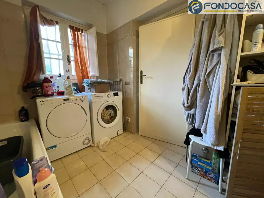 Immagine 13 di Casa semindipendente in vendita  in Via Fondi a Camaiore