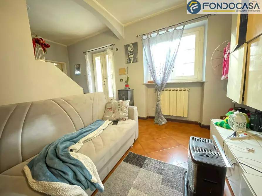 Immagine 8 di Casa semindipendente in vendita  in Via Fondi a Camaiore