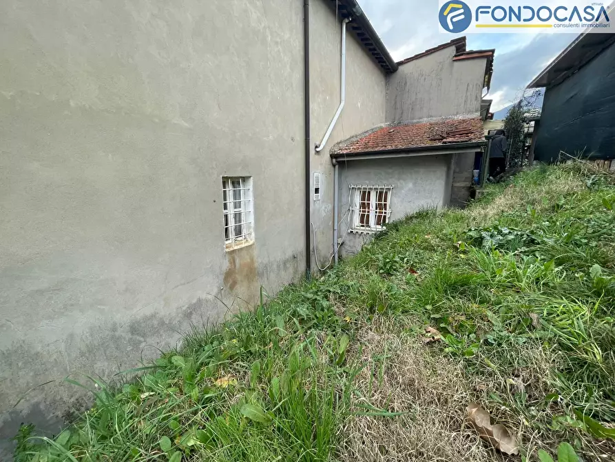 Immagine 20 di Casa semindipendente in vendita  in Via Fondi a Camaiore