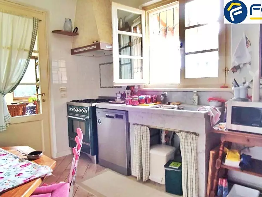 Immagine 8 di Villa in vendita  in via martiri di s. anna a Seravezza