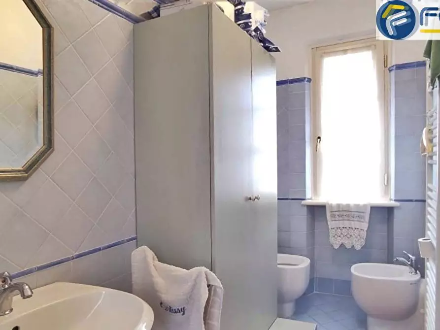 Immagine 17 di Villa in vendita  in via martiri di s. anna a Seravezza