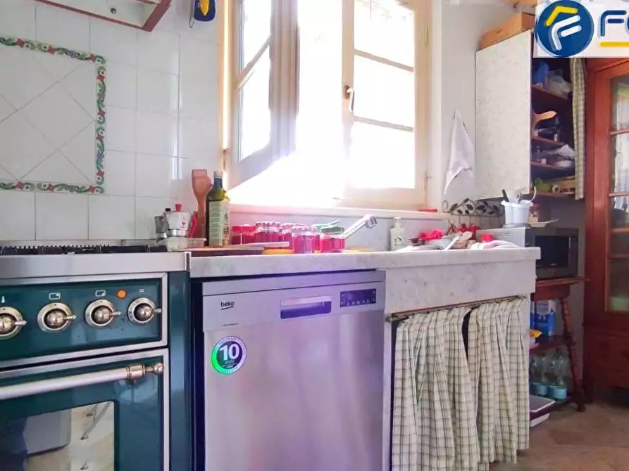 Immagine 9 di Villa in vendita  in via martiri di s. anna a Seravezza