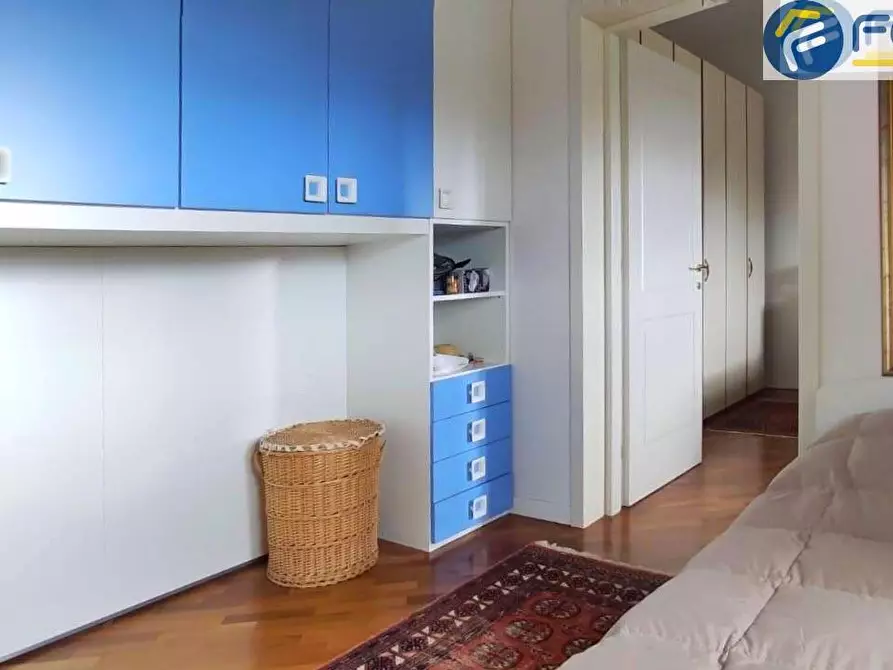 Immagine 16 di Villa in vendita  in via martiri di s. anna a Seravezza