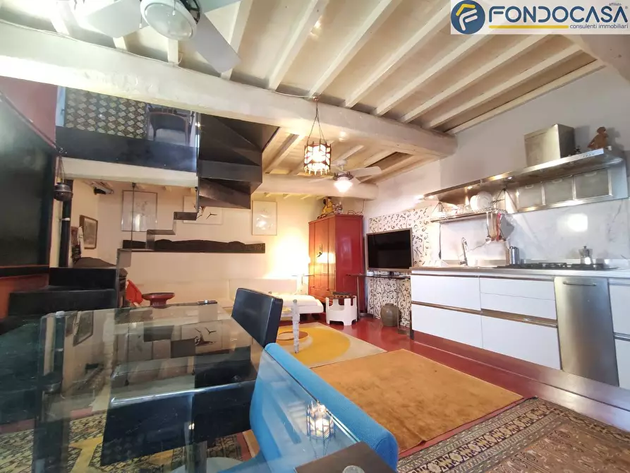 Immagine 8 di Casa semindipendente in vendita  in Via Tarabella a Seravezza