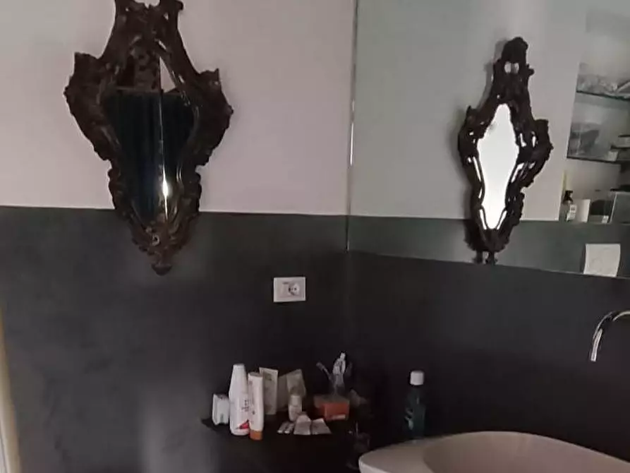 Immagine 21 di Casa semindipendente in vendita  in Via Tarabella a Seravezza