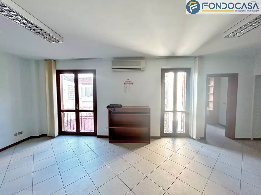 Immagine 10 di Appartamento in vendita  in Via Roma a Montignoso