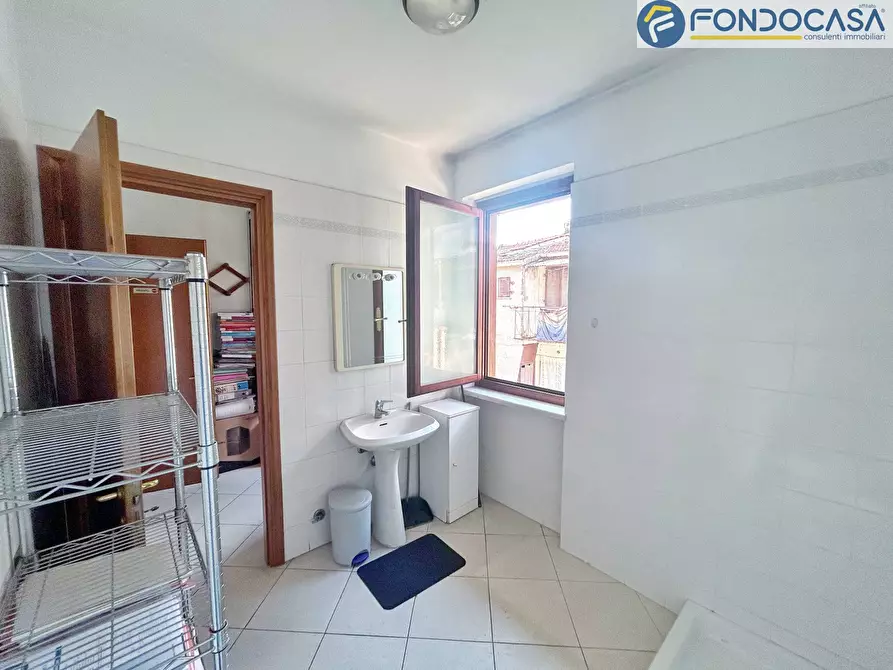 Immagine 14 di Appartamento in vendita  in Via Roma a Montignoso