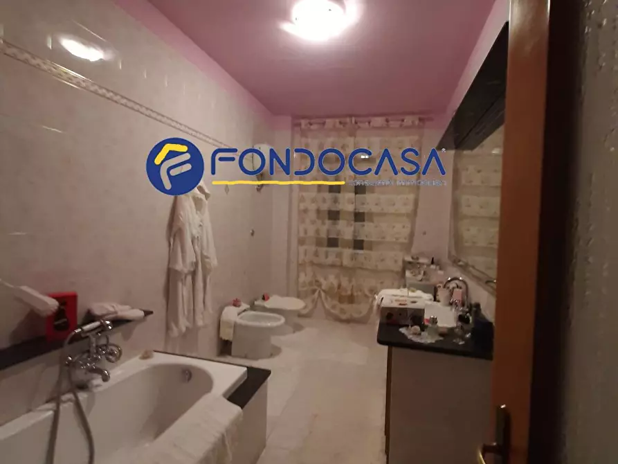 Immagine 11 di Appartamento in vendita  in via Epitaffio a Giugliano In Campania