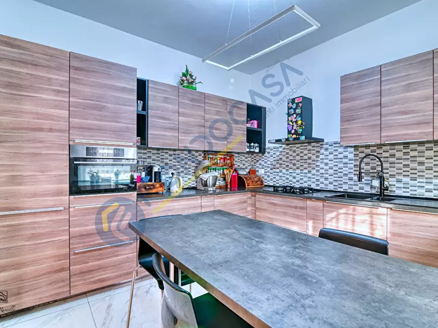 Immagine 23 di Appartamento in vendita  in VIA BRINDISI a Limbiate