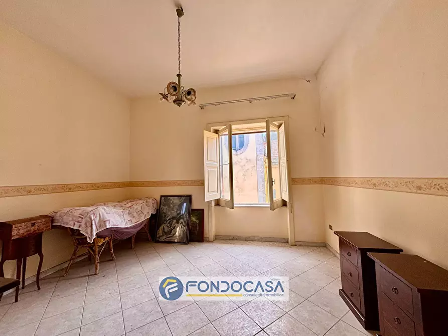 Immagine 2 di Palazzo in vendita  in via lombardi a Aversa