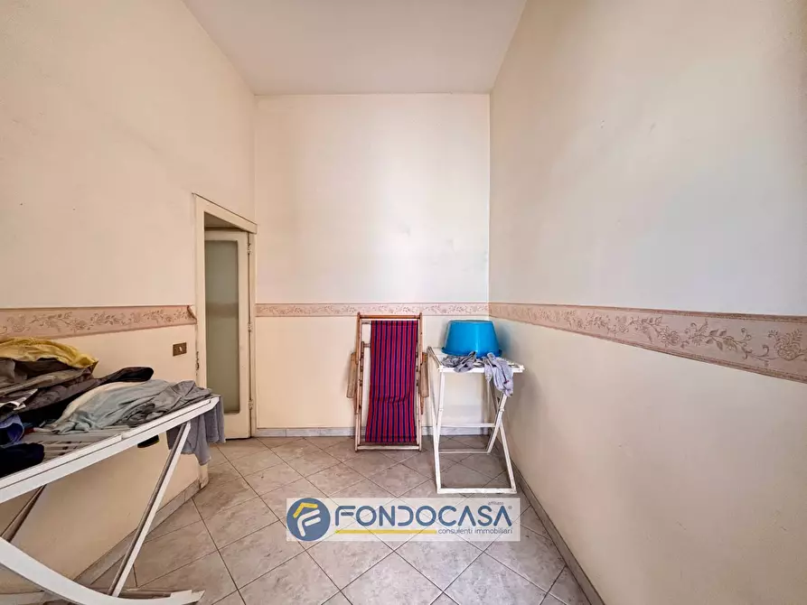 Immagine 4 di Palazzo in vendita  in via lombardi a Aversa