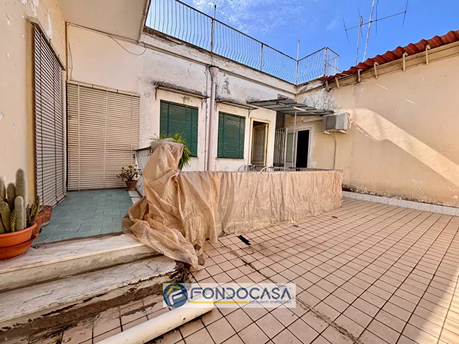 Immagine 9 di Palazzo in vendita  in via lombardi a Aversa