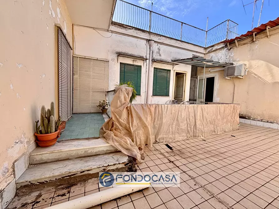 Immagine 10 di Palazzo in vendita  in via lombardi a Aversa