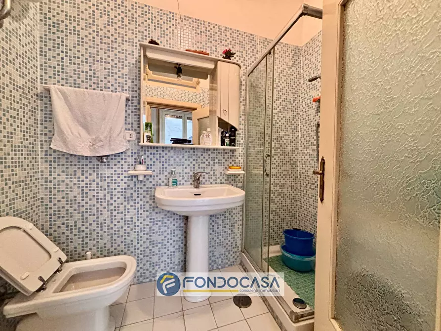 Immagine 13 di Palazzo in vendita  in via lombardi a Aversa