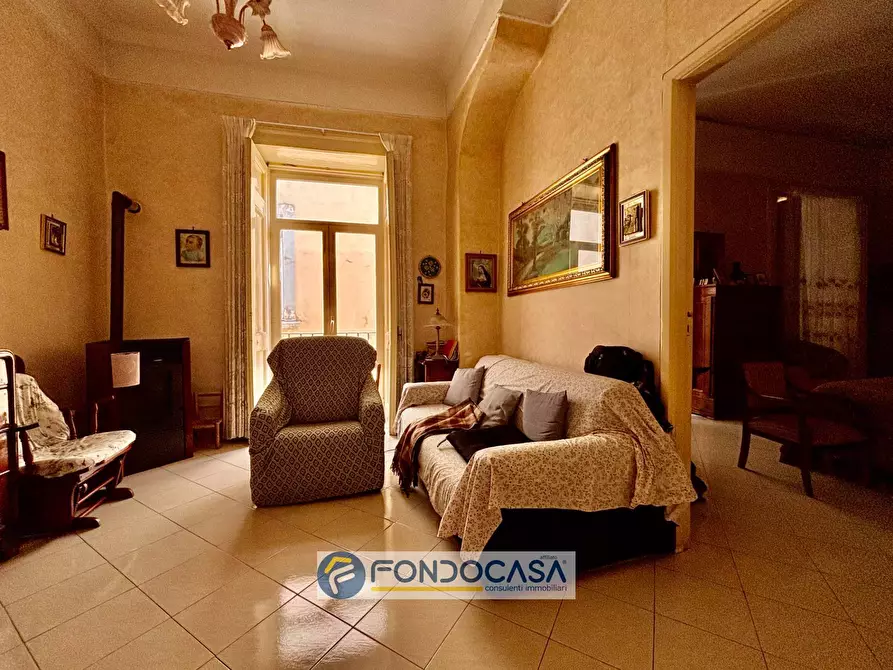 Immagine 17 di Palazzo in vendita  in via lombardi a Aversa