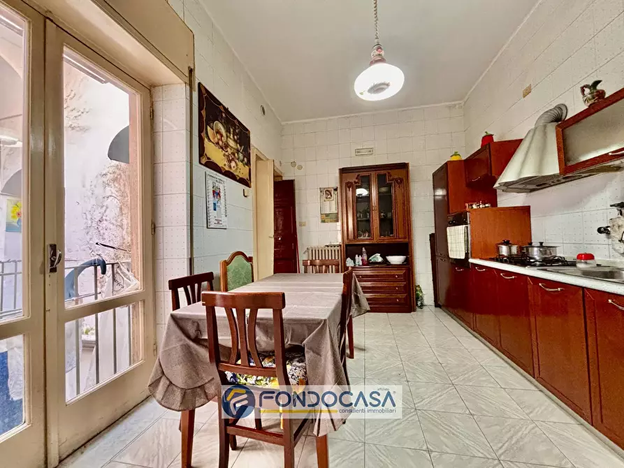 Immagine 19 di Palazzo in vendita  in via lombardi a Aversa