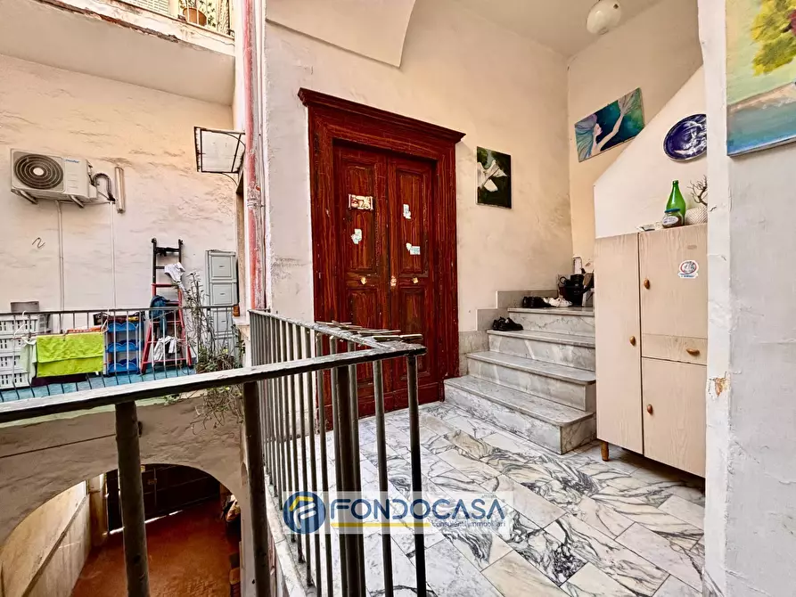 Immagine 22 di Palazzo in vendita  in via lombardi a Aversa