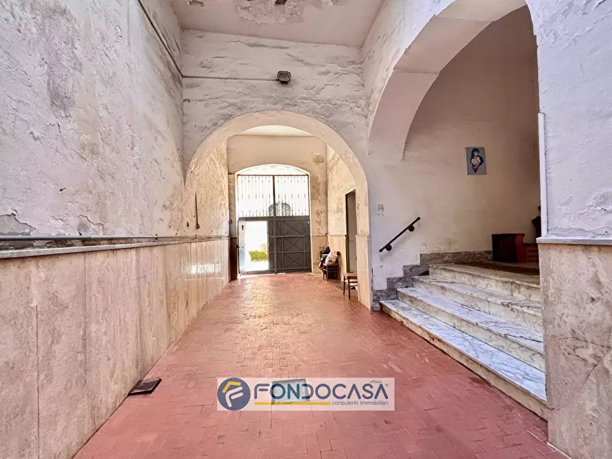 Immagine 26 di Palazzo in vendita  in via lombardi a Aversa