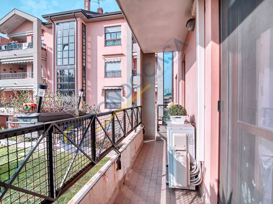 Immagine 24 di Appartamento in vendita  in VIA ALLEANZA a Limbiate